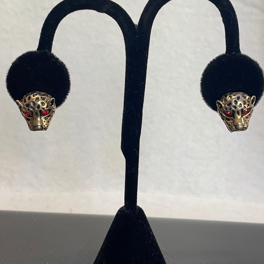 Jaguar gold tone earrings pierced with red crystal eyes